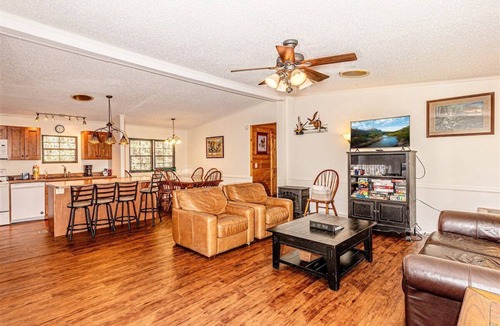 Bryson City Cabin | Escape to Waterfall Hideaway
