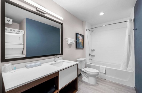 Terry Sanford Hotel | Everhome Suites Fayetteville near Fort Bragg