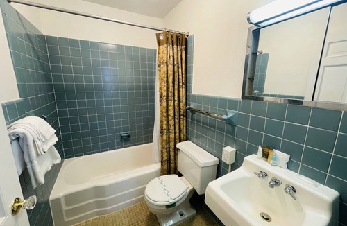 Clemmons Bed & Breakfast | Excelsior at the Manor House