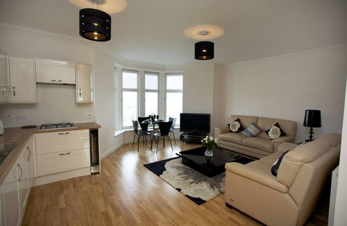 Banff House | Executive Self Catering Holiday Townhouse with excellent sea view