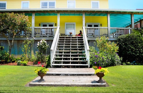 Wrightsville Beach House | Expansive Oceanfront Cottage with Blockade Runner Beach Resort Amenity Access