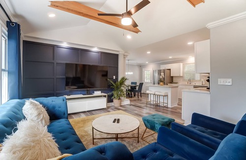 Starmount House | Experience Charlotte charm near SouthPark Mall