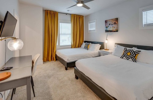 East Hill House | Experience Local Life in Long-Term Home w Yard!