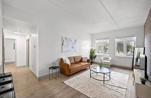 Charlotte Center City Apartment | Exposed Brick Apt - Uptown