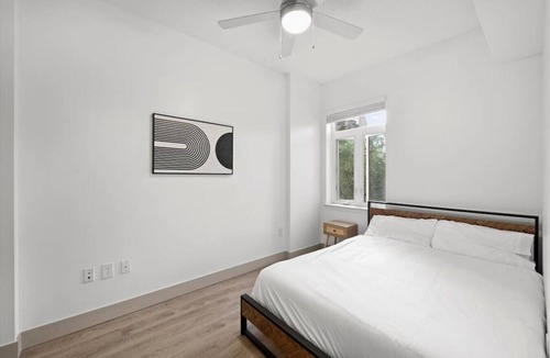 Charlotte Center City Apartment | Exposed Brick Apt - Uptown