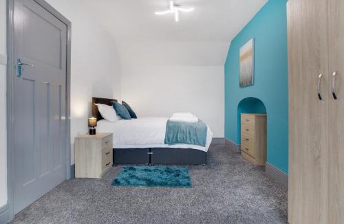 Fenham House | Exquisite 3-Bedroom, Newly Renovated, Sleeps 6