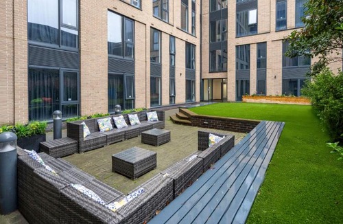 Coventry Apartment | Exquisite Studios at 33 Parkside in the Heart of Coventry