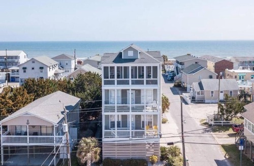 North Carolina Coast Condo | Fabulous Ocean Views-Elevator-3 BR 3 BA Entire Top floor!