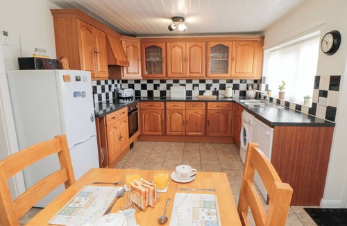 Briggswath Cottage | FAIRHAVEN COTTAGE, pet friendly, with open fire in Ugthorpe
