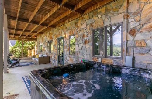 Spruce Pine House | Fairway Gem at Spruce Pine