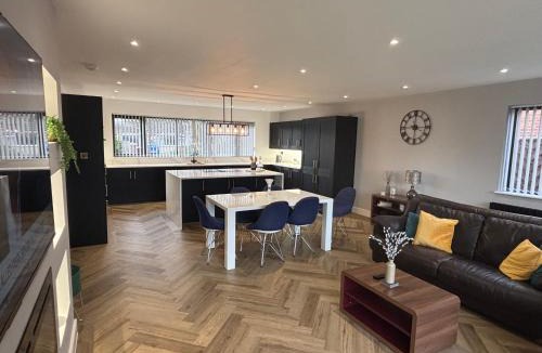 Formby House | Fairwoods