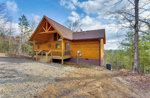 Murphy Cabin | Fall Colors, Deck & Fireplace: Murphy Mtn Retreat!