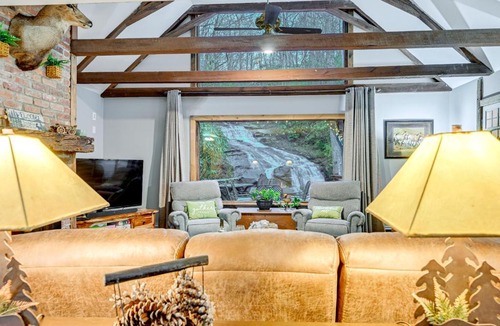 Franklin House | Fall Foliage Paradise Cabin with Creek and Game Room