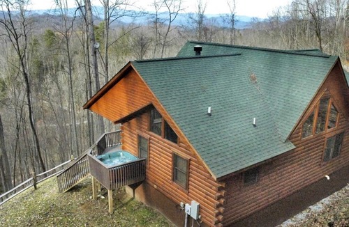 Bryson City Cabin | Falling Waters - Free Estate Tours - Secluded Luxury Cabin - Near Majestic River