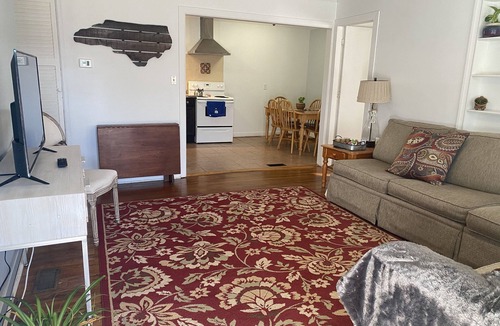 Ayden House | Family and pet friendly home near Greenville NC!3Br 2Ba 6 people better/hotels