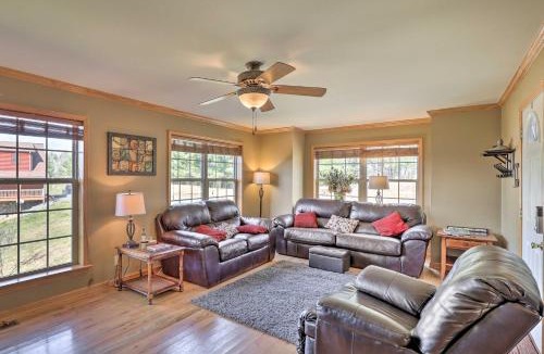 Piney Creek House | Family Blue Ridge Gem w/Hot Tub! 1/2 Mi to River