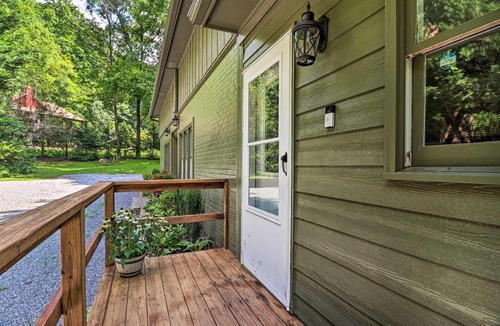 Maggie Valley House | Family Cottage with Creekside Fire Pit Access!