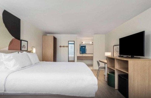 Hilton Head Hotel | Family-friendly Stay Near Beach Access, Coligny Plaza & Outdoor Adventures