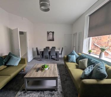 Gateshead House | Family-Friendly 3-Bed House in Gateshead