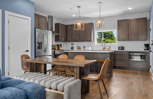 Talbot's Corner Villa | Family-Friendly 3BR Townhouse | GameRoom & Balcony