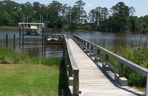 Hobucken House | Family friendly, enjoy fishing, kayaking, boating, crabbing or just relaxing