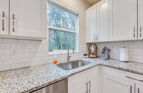 Charlotte House | Family-Friendly Home ~ 5 Mi to UNC Charlotte!