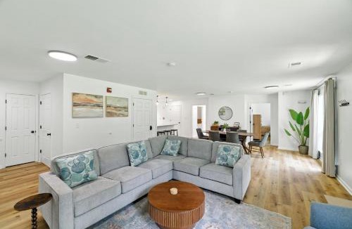 Winston - Salem House | Family Getaway 9BR Open-Concept Retreat home