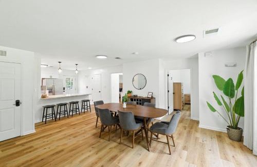 Winston - Salem House | Family Getaway 9BR Open-Concept Retreat home