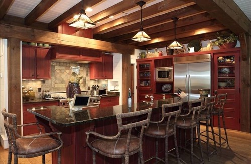 Canton Cabin | Family Mountain Lodge on 70 acres near Waynesville and Asheville