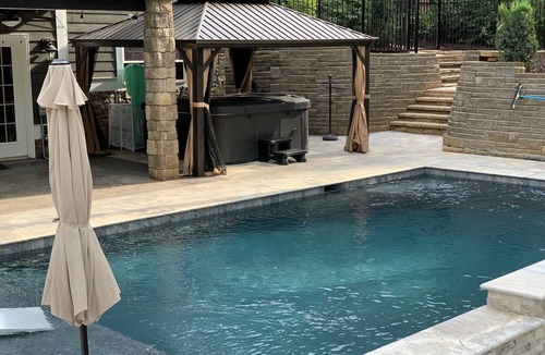 Catawba House | Family Resort! MINI GOLF, heated pool, lakefront, hot tub, game room & theater!