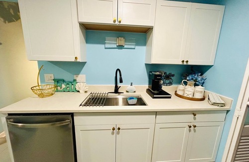 Charlotte House | Family Retreat near Ballantyne, SouthPark & CLT; Walking distance Shops/Dinning