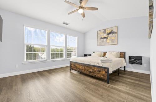 Charlotte Apartment | Family Retreat with Modern Comforts