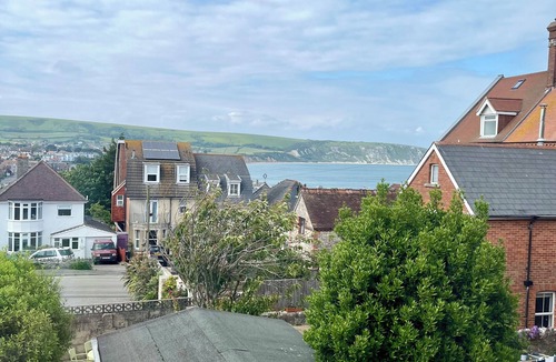 Swanage House | Family-sized house 5 minutes away from the beach