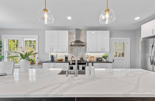 Lindley Park House | Family Time Retreat w/HotTub, FirePit, Pool!