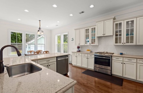Mount Pleasant House | Fantastic 4-bedroom House in Adorable Mount Pleasant