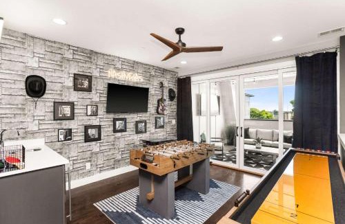 Buena Vista House | Fantastic Elegance Rooftop Views of Nashville
