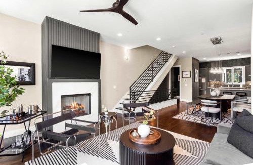 Buena Vista House | Fantastic Elegance Rooftop Views of Nashville