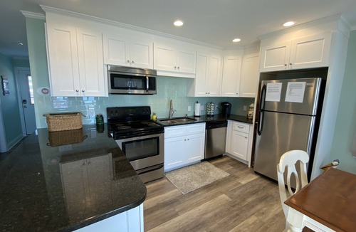 Emerald Isle House | Fantastic Oceanfront 4bd/2ba. 3 night min Spring/Fall and 10%-15% Discounts!