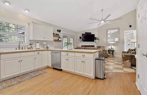 Greensboro House | Fantastic residential home with big backyard