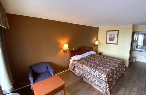 Monroe Hotel | Faremont Inn & Suites Monroe
