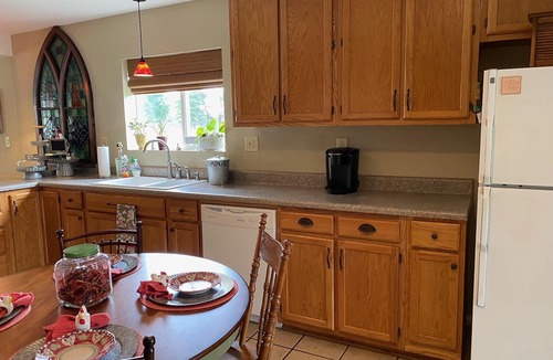 Clinton House | Farm Stay Guest House Experience
