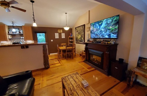 Connellys Springs Cabin | Farmhouse Cabin In The Country