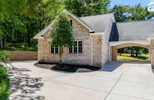 Dickel Apartment | Farmstay at Alpaca Ridge Ranch and Retreat, a private, gated hilltop estate.