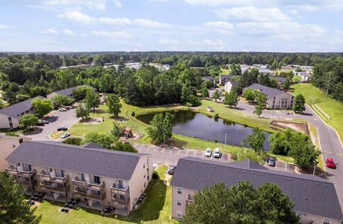 Westover Apartment | Fayetteville Retreat I Free Parking I Pool I(cb)