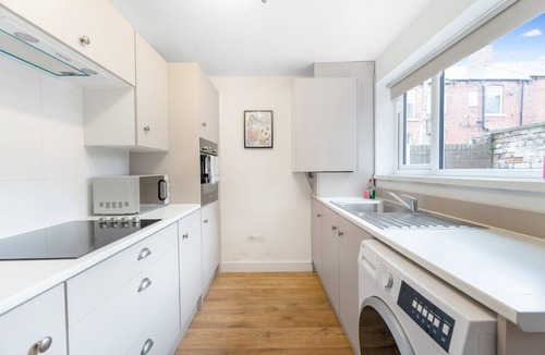 Stanley House | Feels like Home, 4-Bedroom in Stanley, Sleeps 7