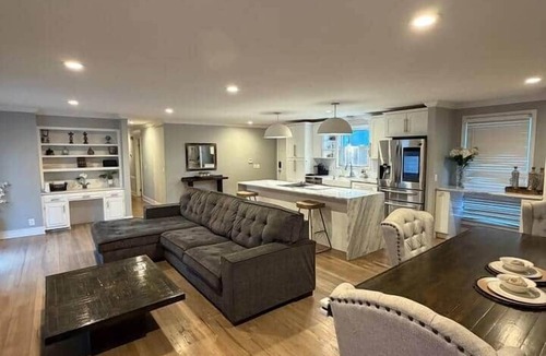 Goodlettsville House | Feels like home! 6 Bed 4 Bath 25 mins to Downtown