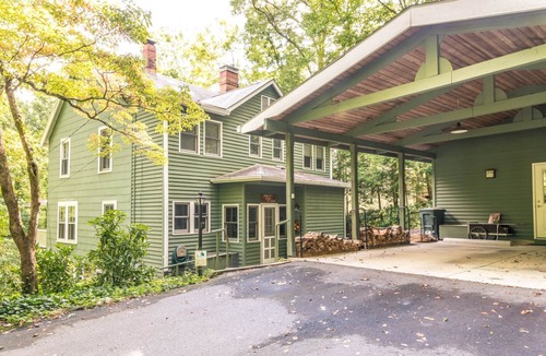 Montreat House | Fernledge | Peaceful & Pet-friendly 5BR Mountain Cottage