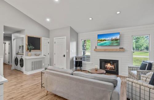 Angier House | Fieldview Retreat, Sleeps 7