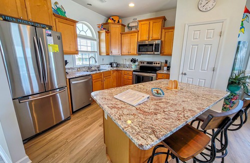 Surf City House | Fins to the Right – Oceanfront & Fun