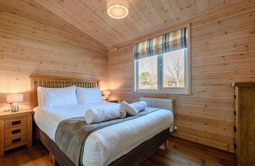 Carlton Miniott Cabin | Fir Tree Waterside Spa, Thirsk